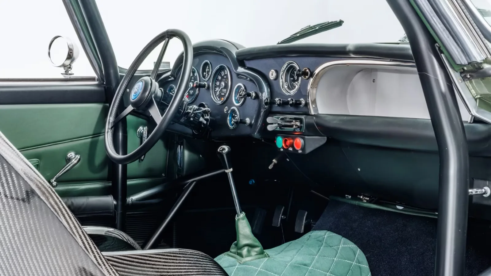 Aston Martin DB 4 GT Continuation