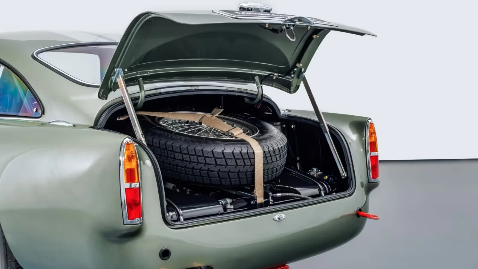 Aston Martin DB 4 GT Continuation