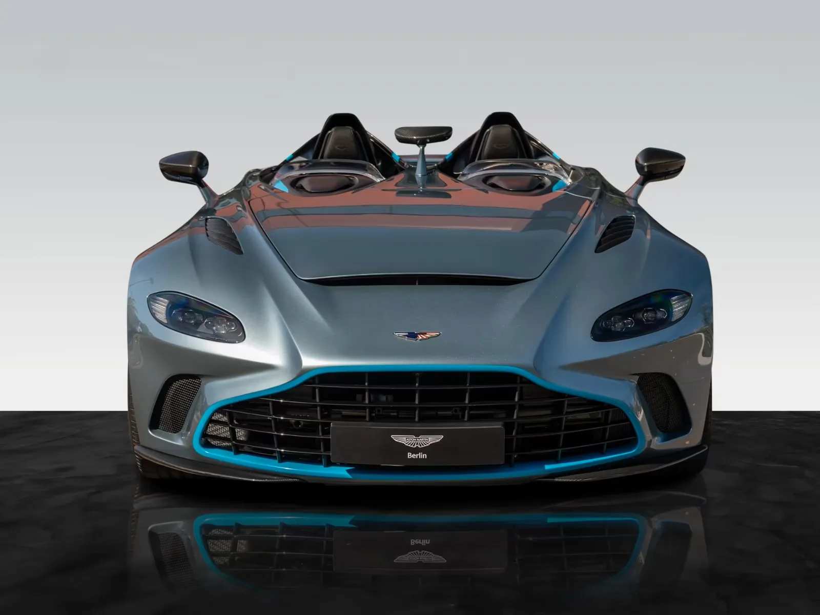 Aston Martin V12 SPEEDSTER
