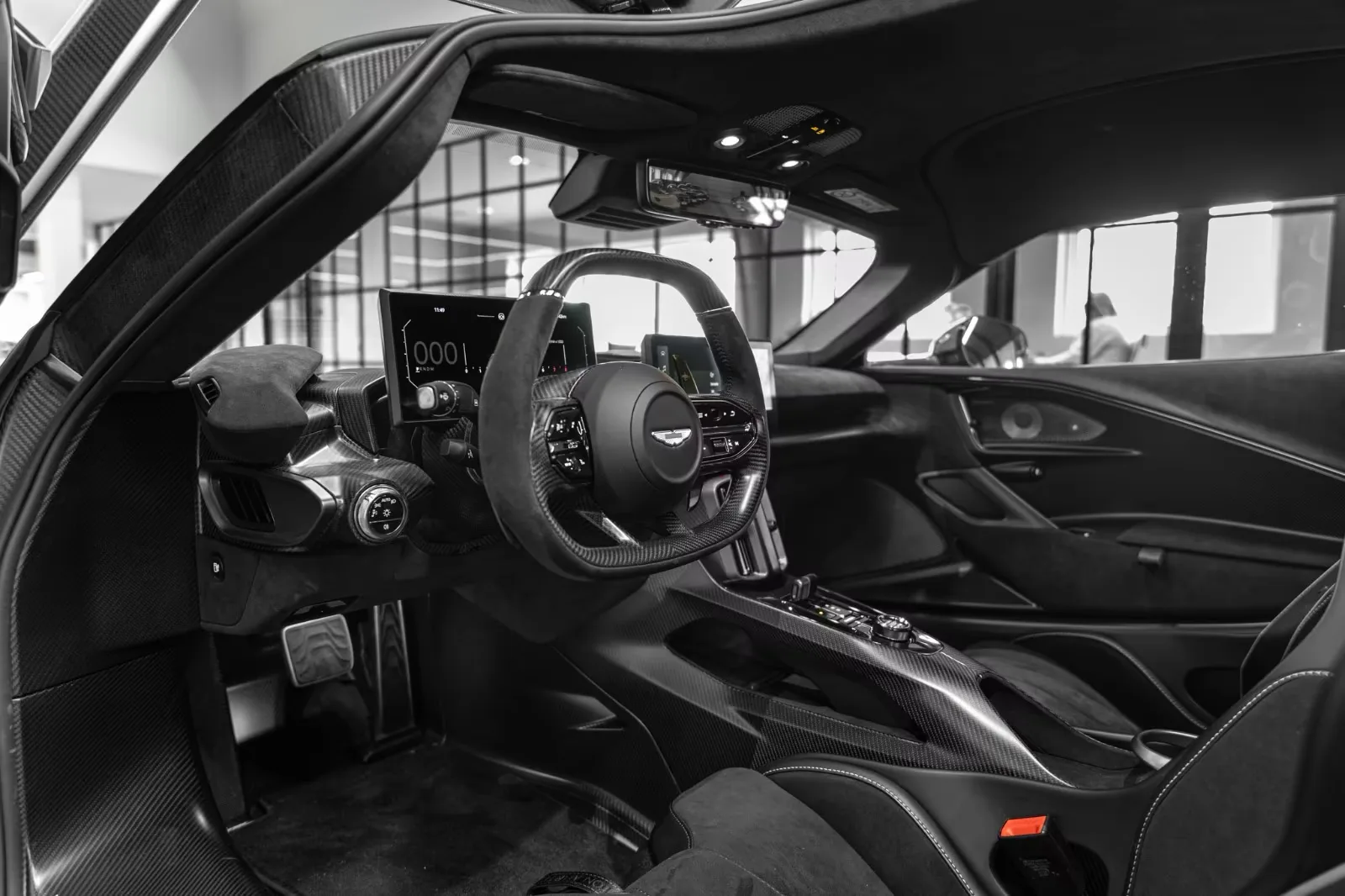 Aston Martin Valhalla