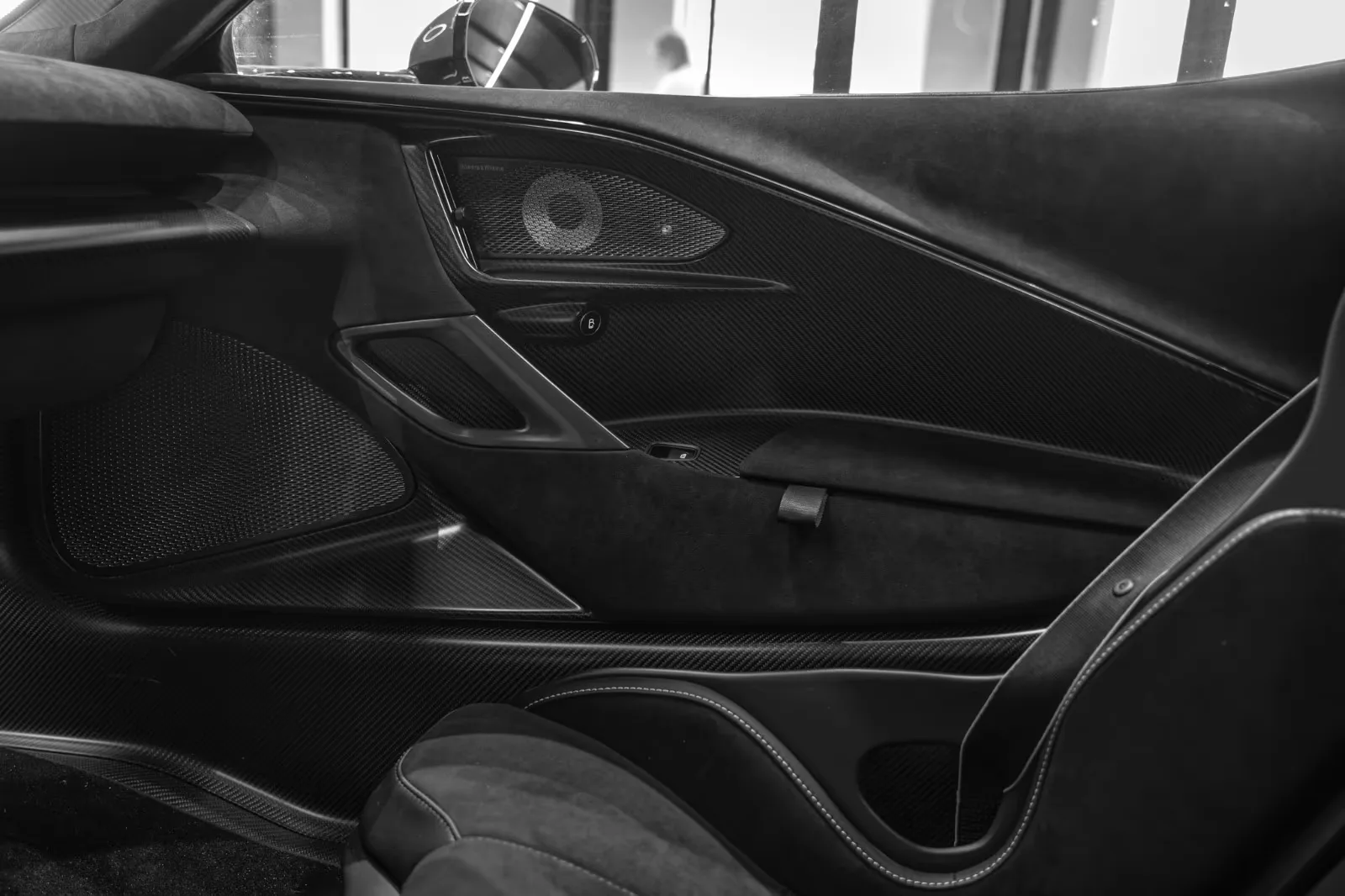 Aston Martin Valhalla