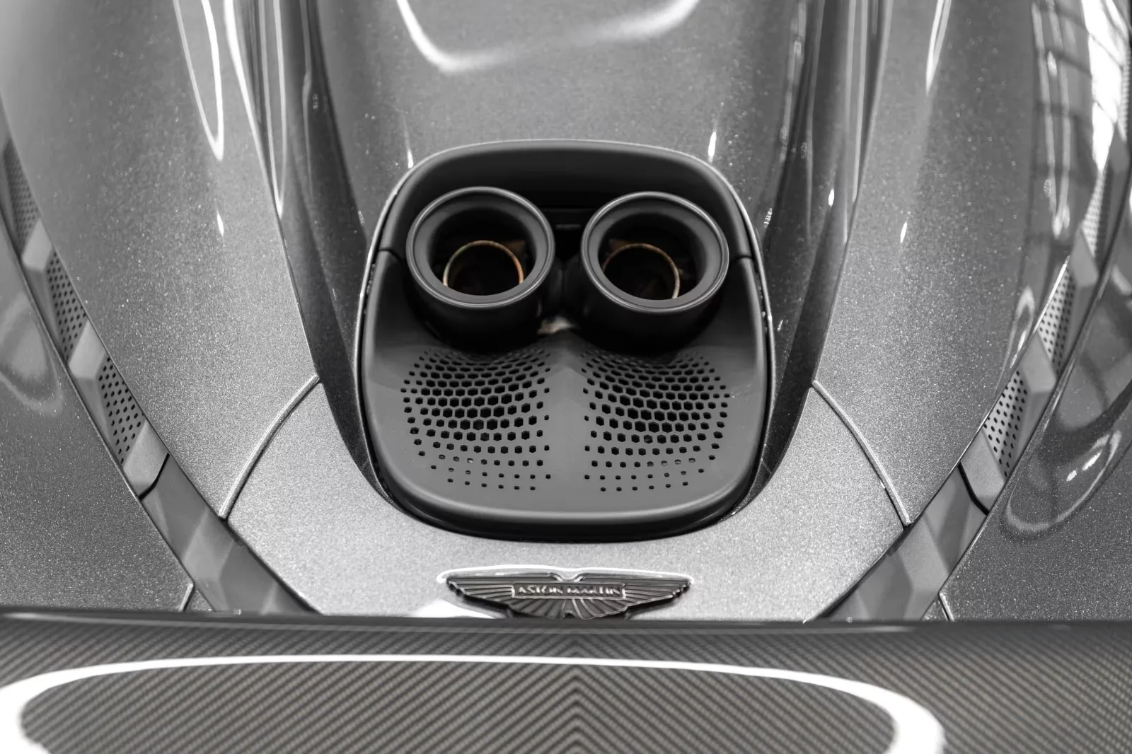 Aston Martin Valhalla