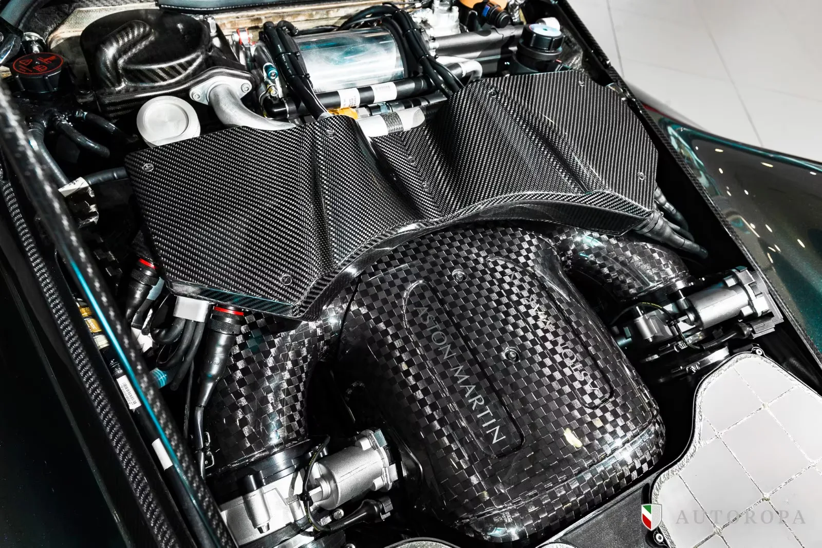 Aston Martin Valkyrie AMR Pro Track Edition