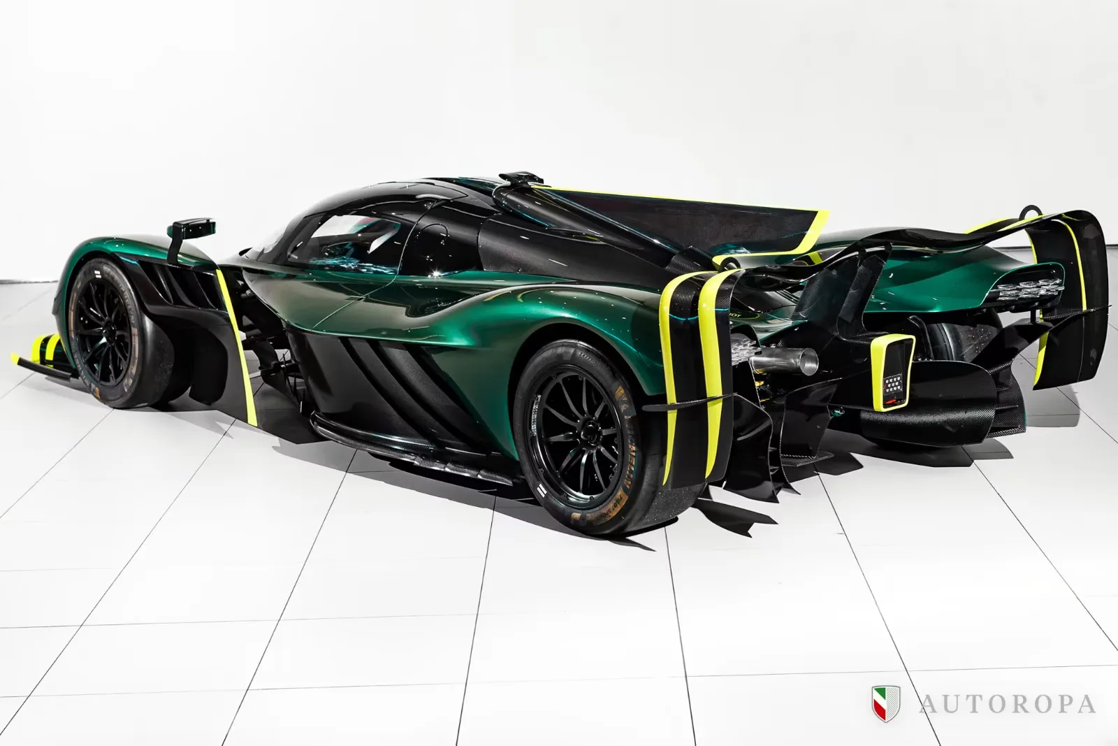 Aston Martin Valkyrie AMR Pro Track Edition