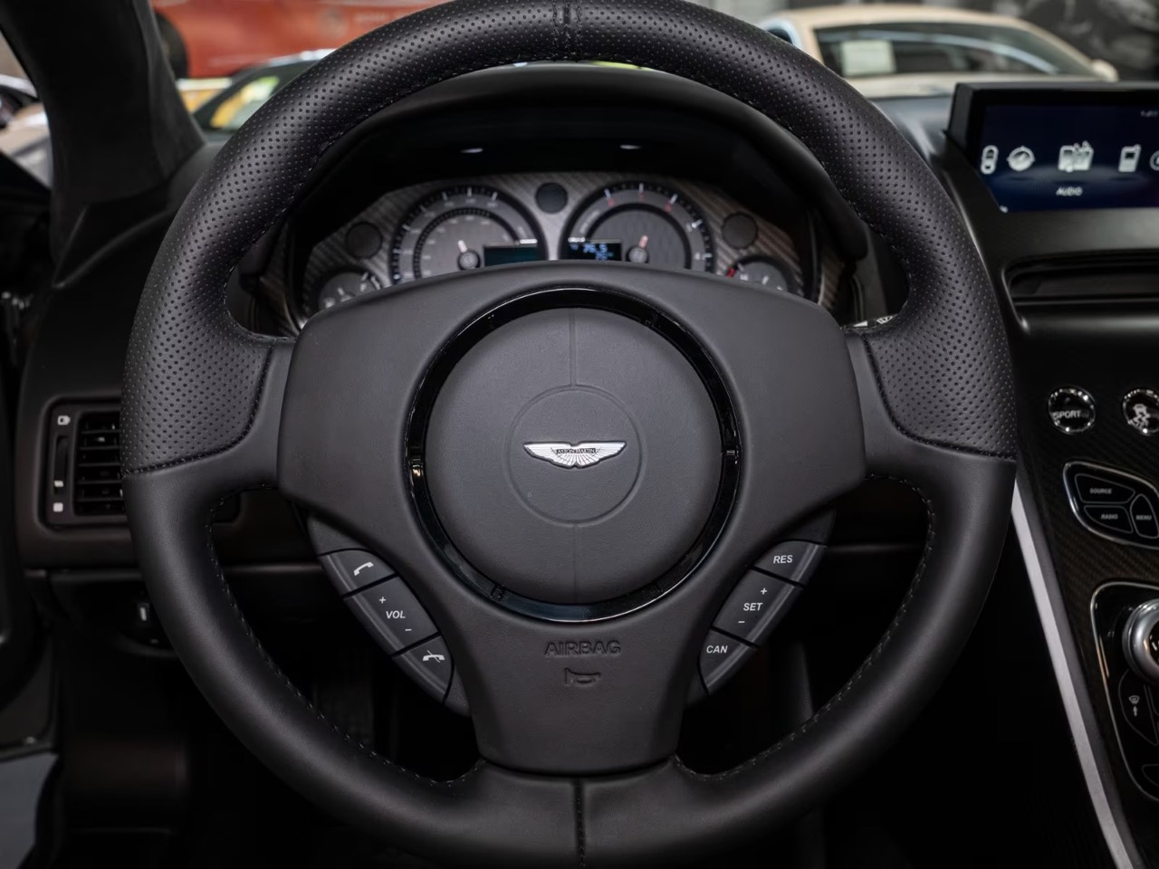 Aston Martin V12 Vantage V600