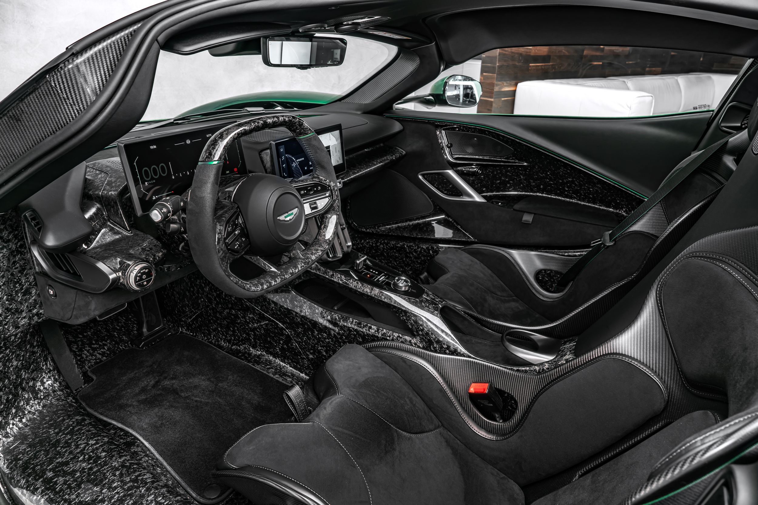 Aston Martin Valhalla