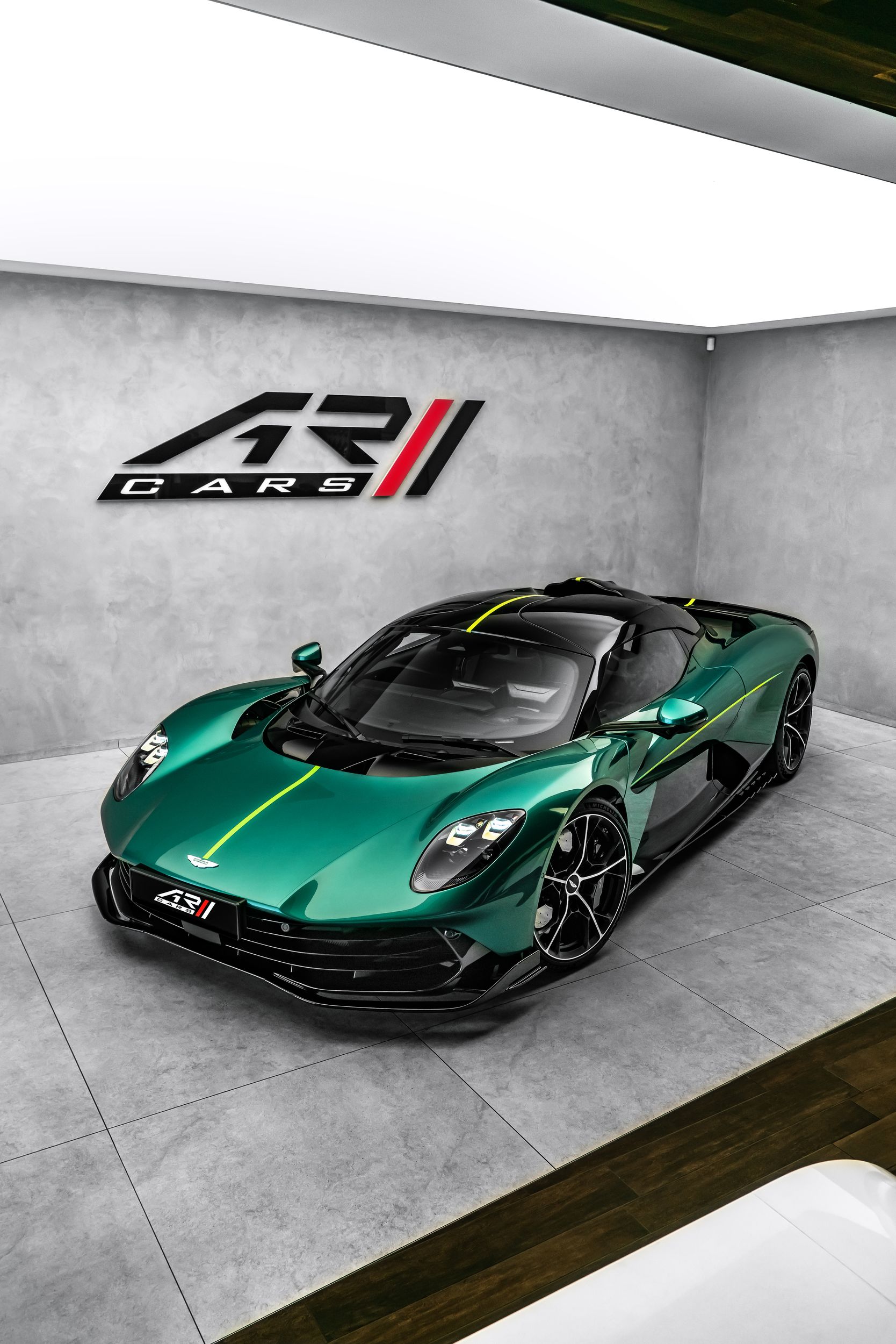 Aston Martin Valhalla