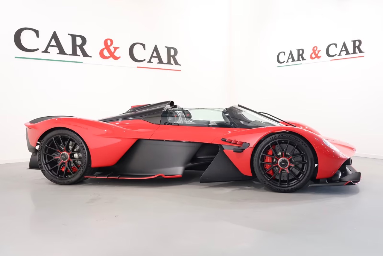 Aston Martin Valkyrie Spider