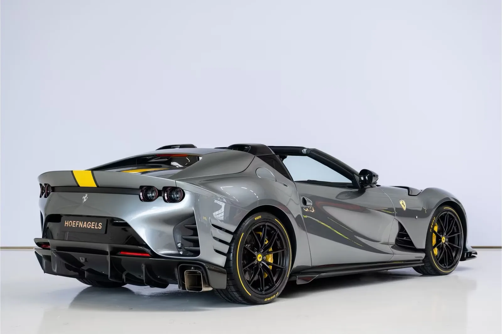 Ferrari 812 Competizione A