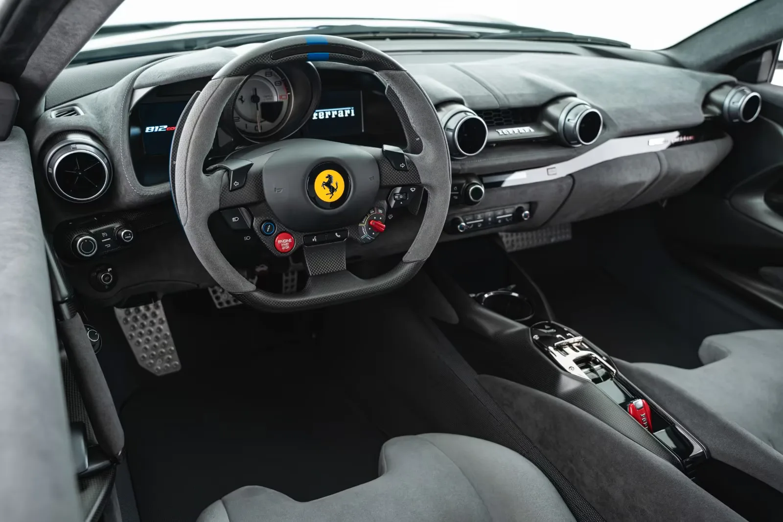 Ferrari 812 Competizione Tailor Made