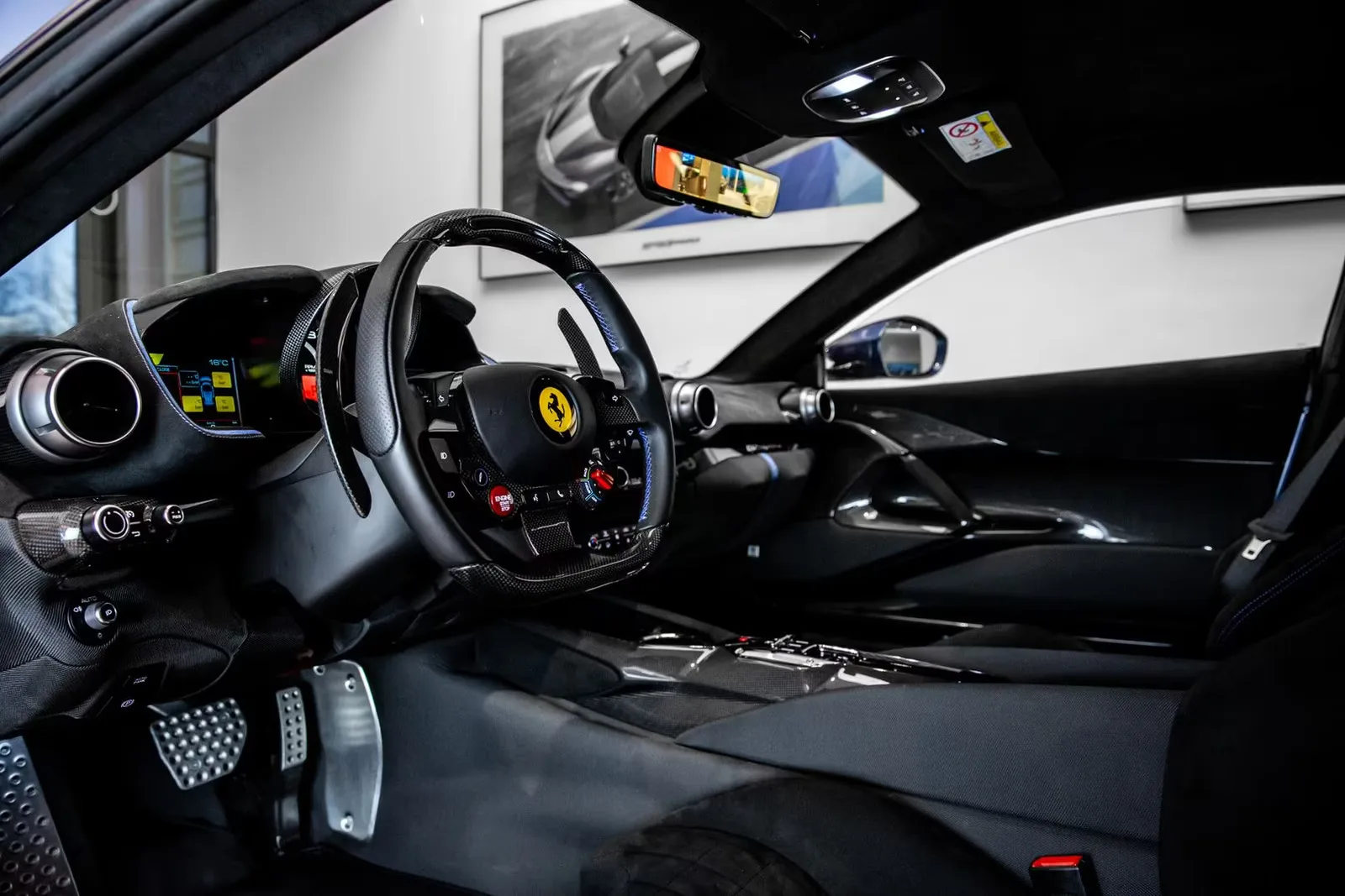 Ferrari 812 competizione aperta 3