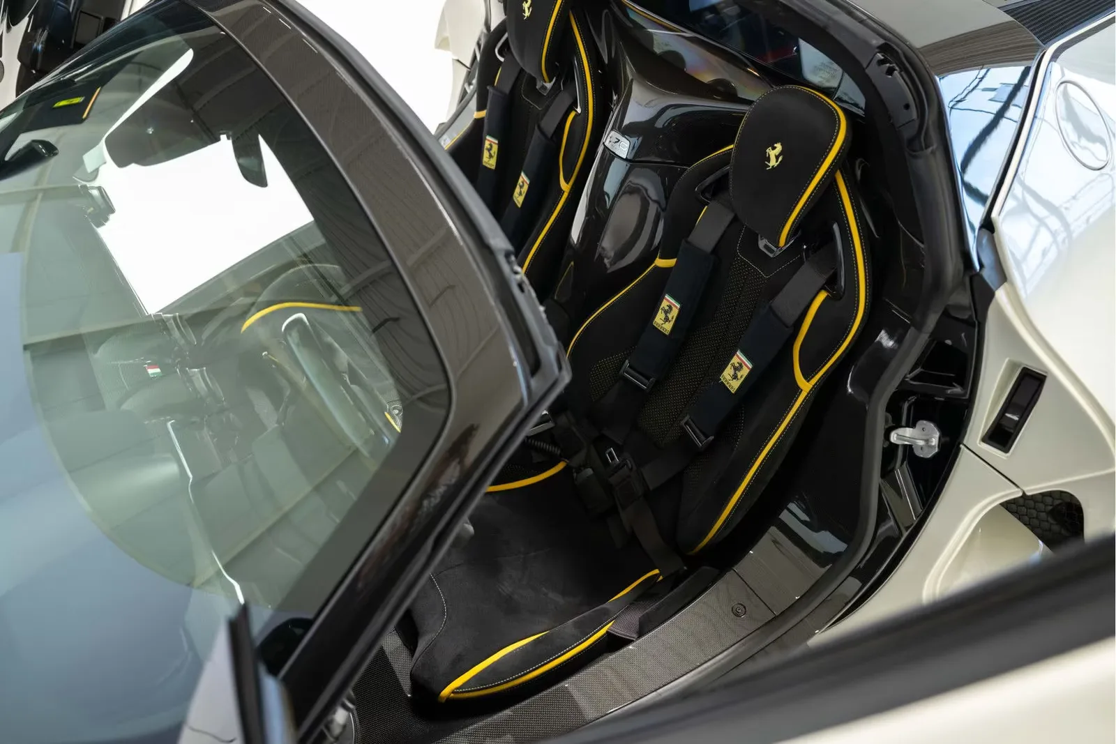 Ferrari LaFerrari Aperta
