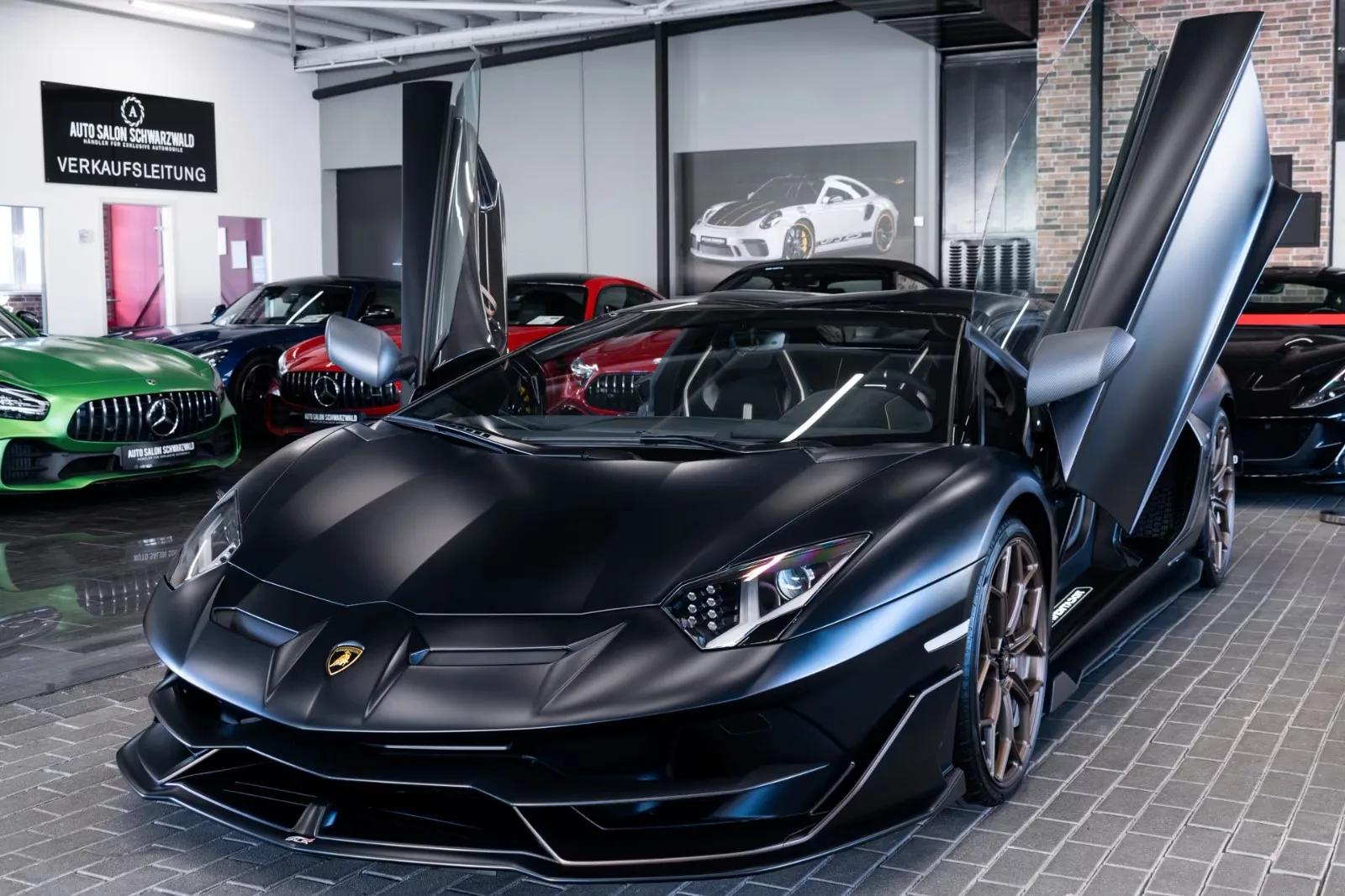 Lamborghini Aventador SVJ Roadster