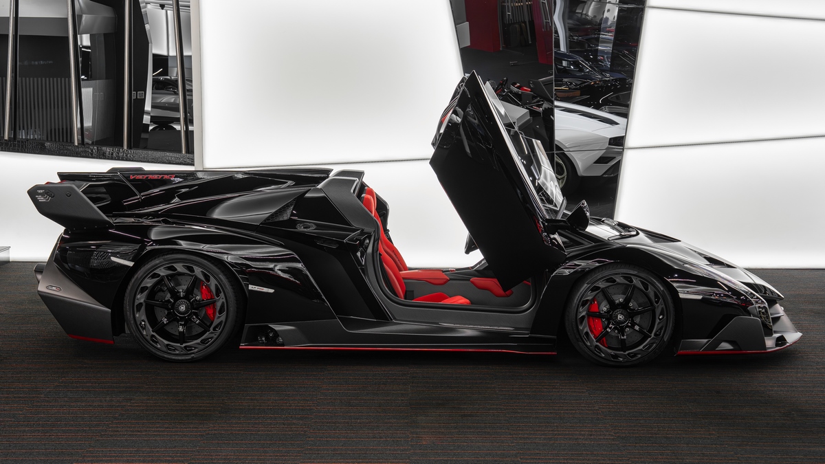Lamborghini Veneno Roadster
