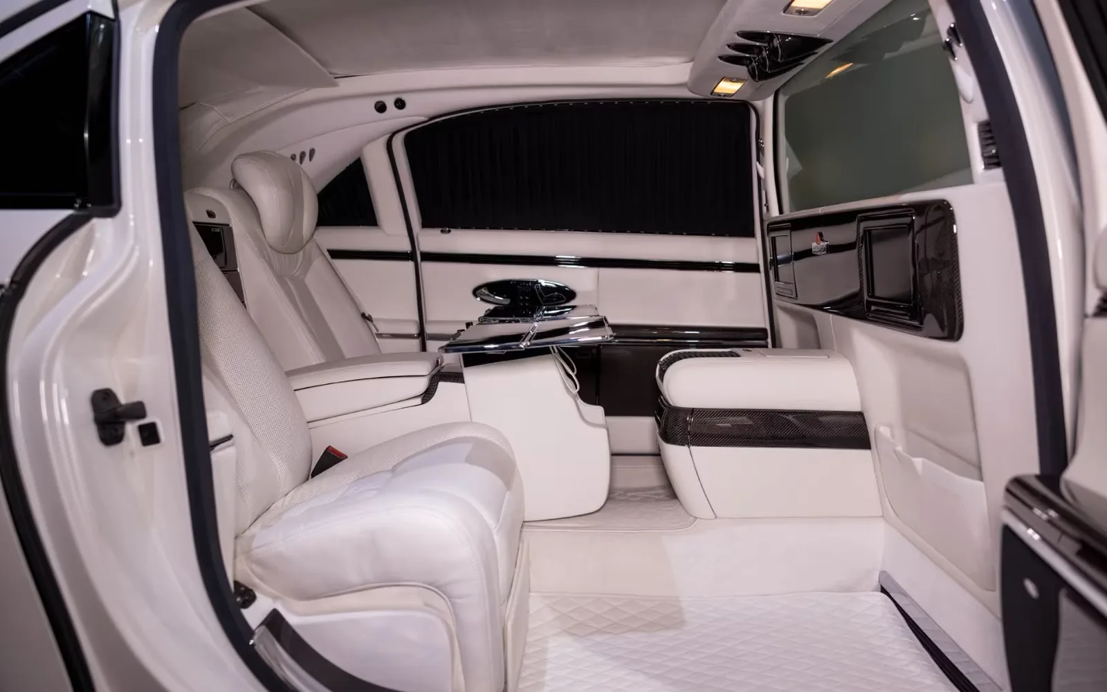 Maybach 62 S Landaulet
