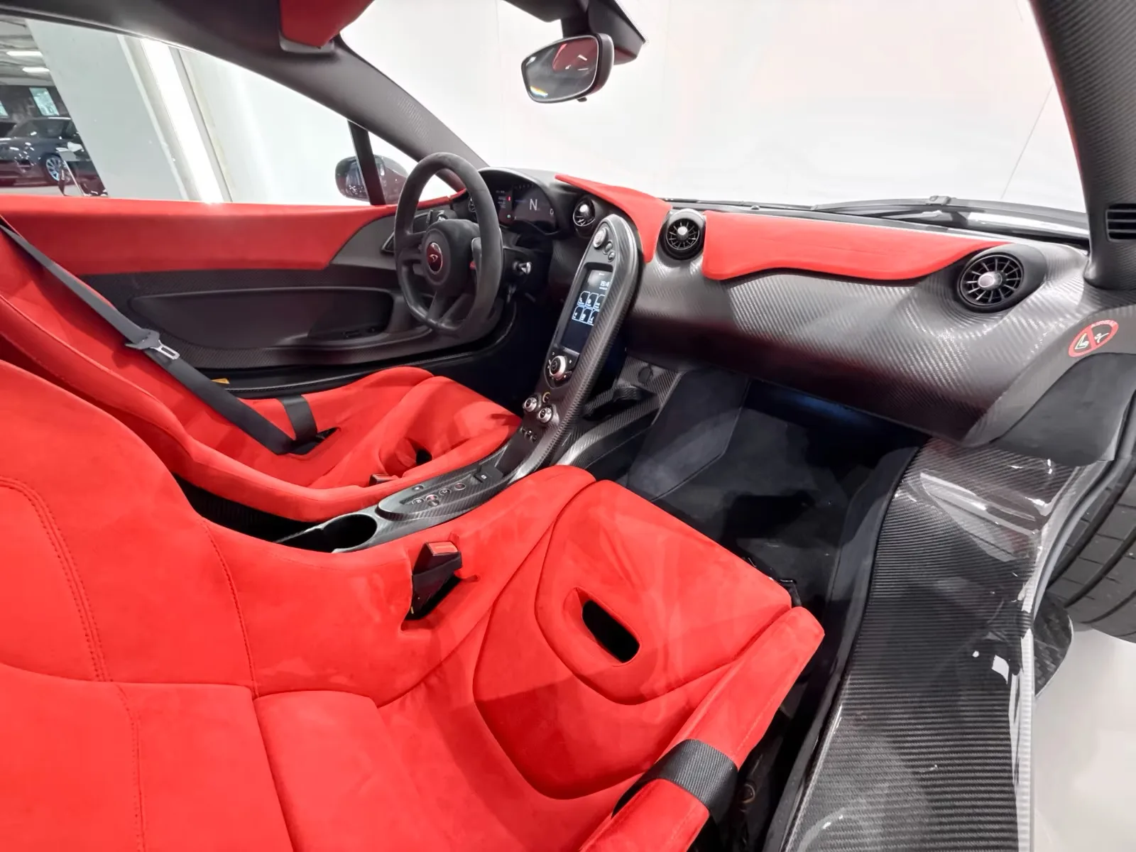 McLaren P1