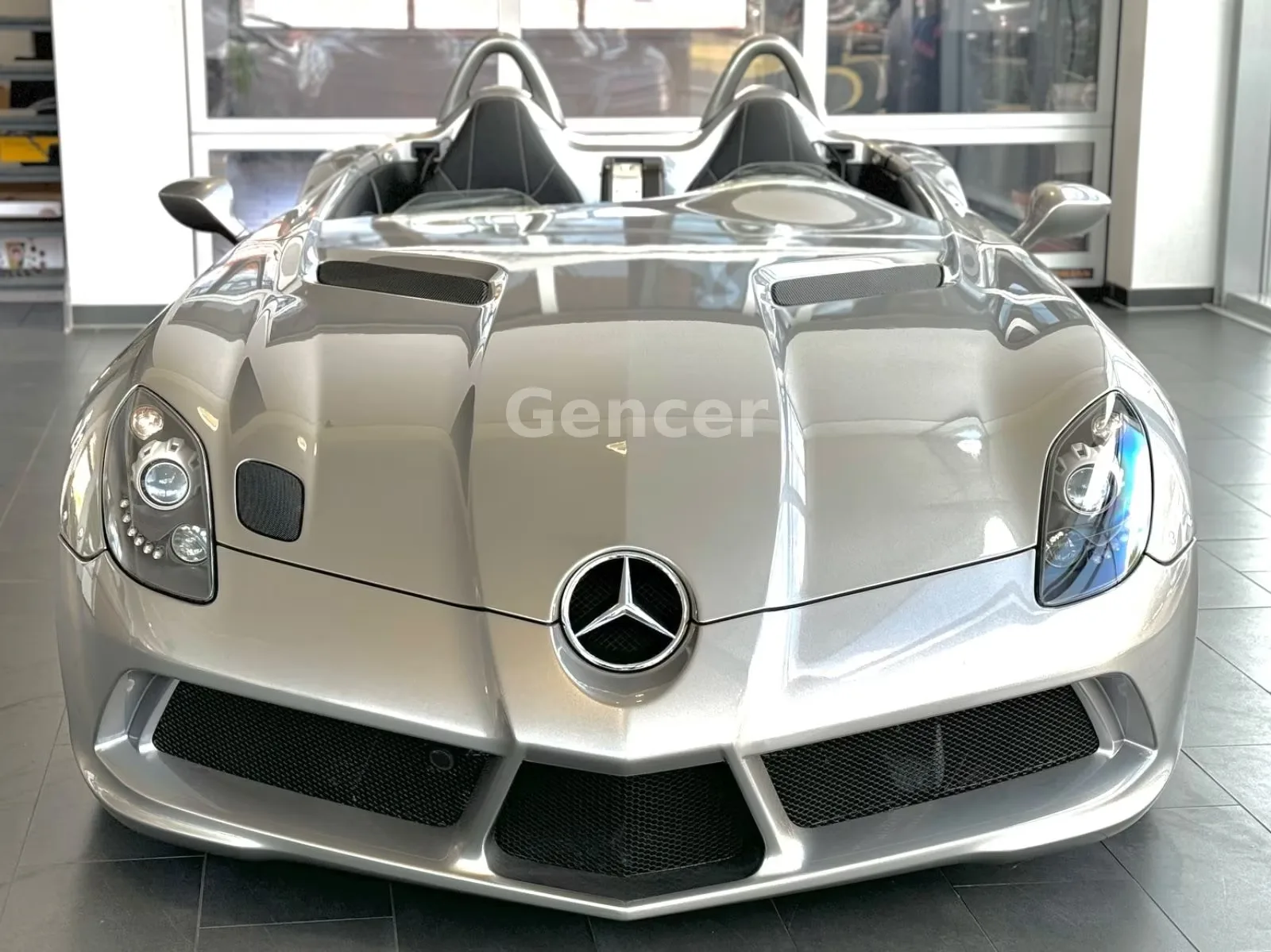 Mercedes-Benz SLR McLaren Stirling Moss