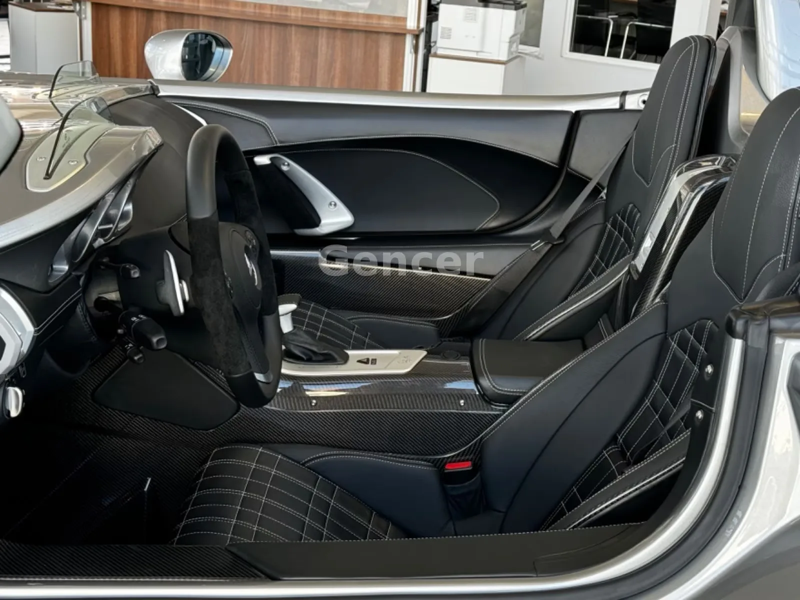 Mercedes-Benz SLR McLaren Stirling Moss