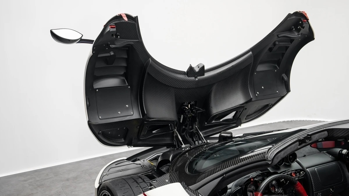 Pagani Huayra Roadster BC