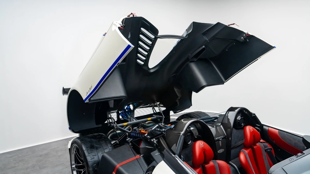 Pagani Huayra Roadster BC