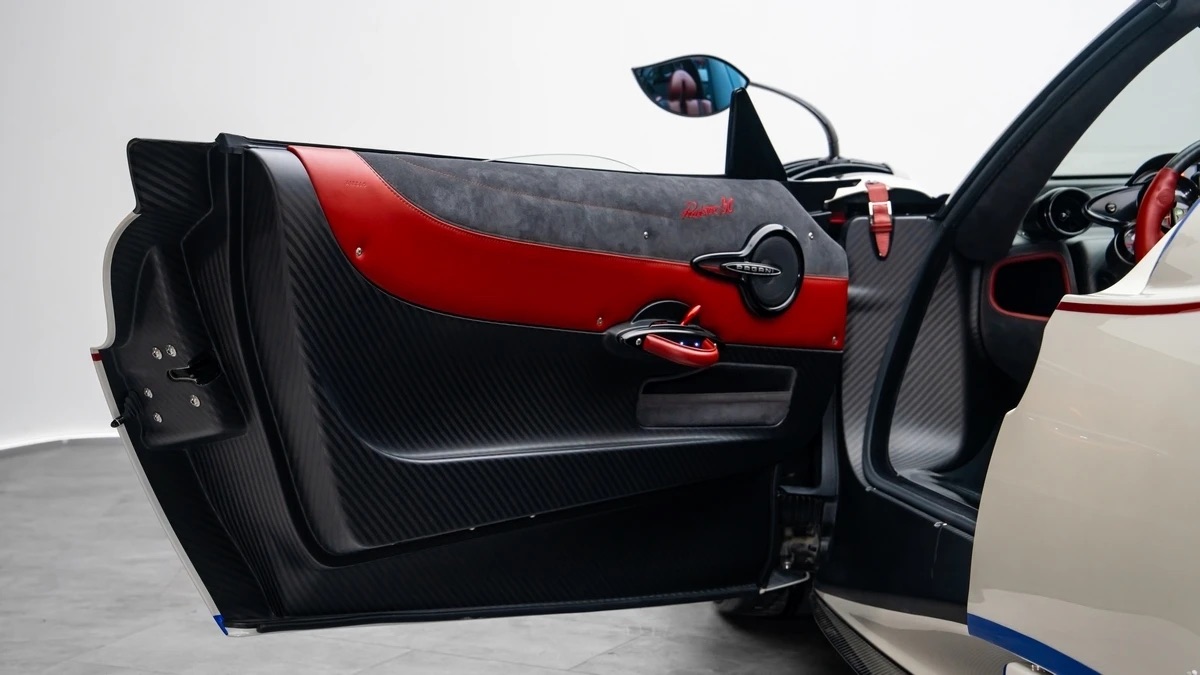 Pagani Huayra Roadster BC