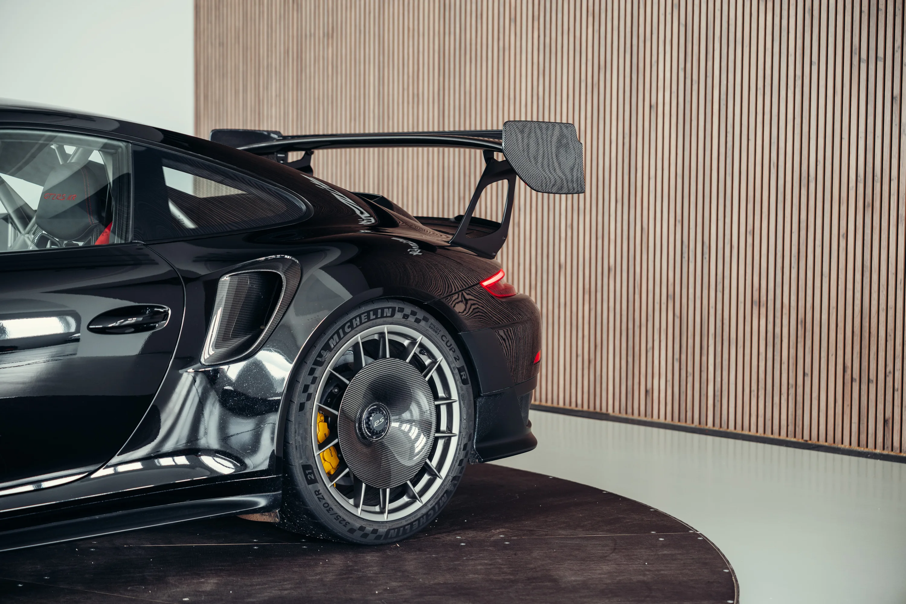 Porsche 911 GT2 RS