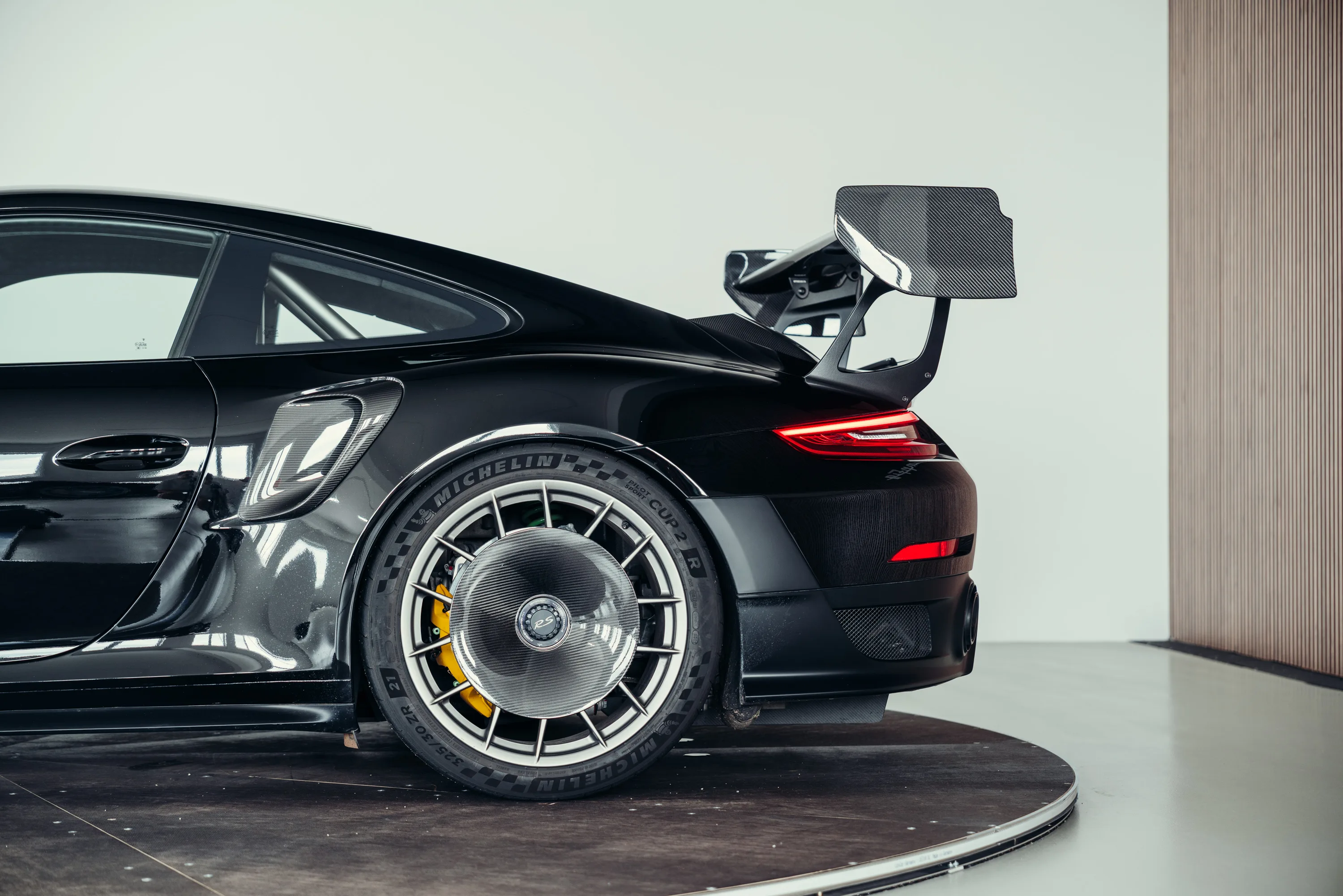 Porsche 911 GT2 RS