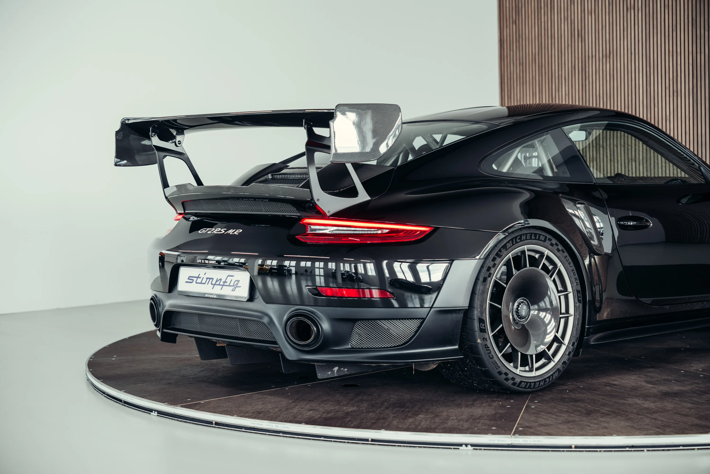 Porsche 911 GT2 RS