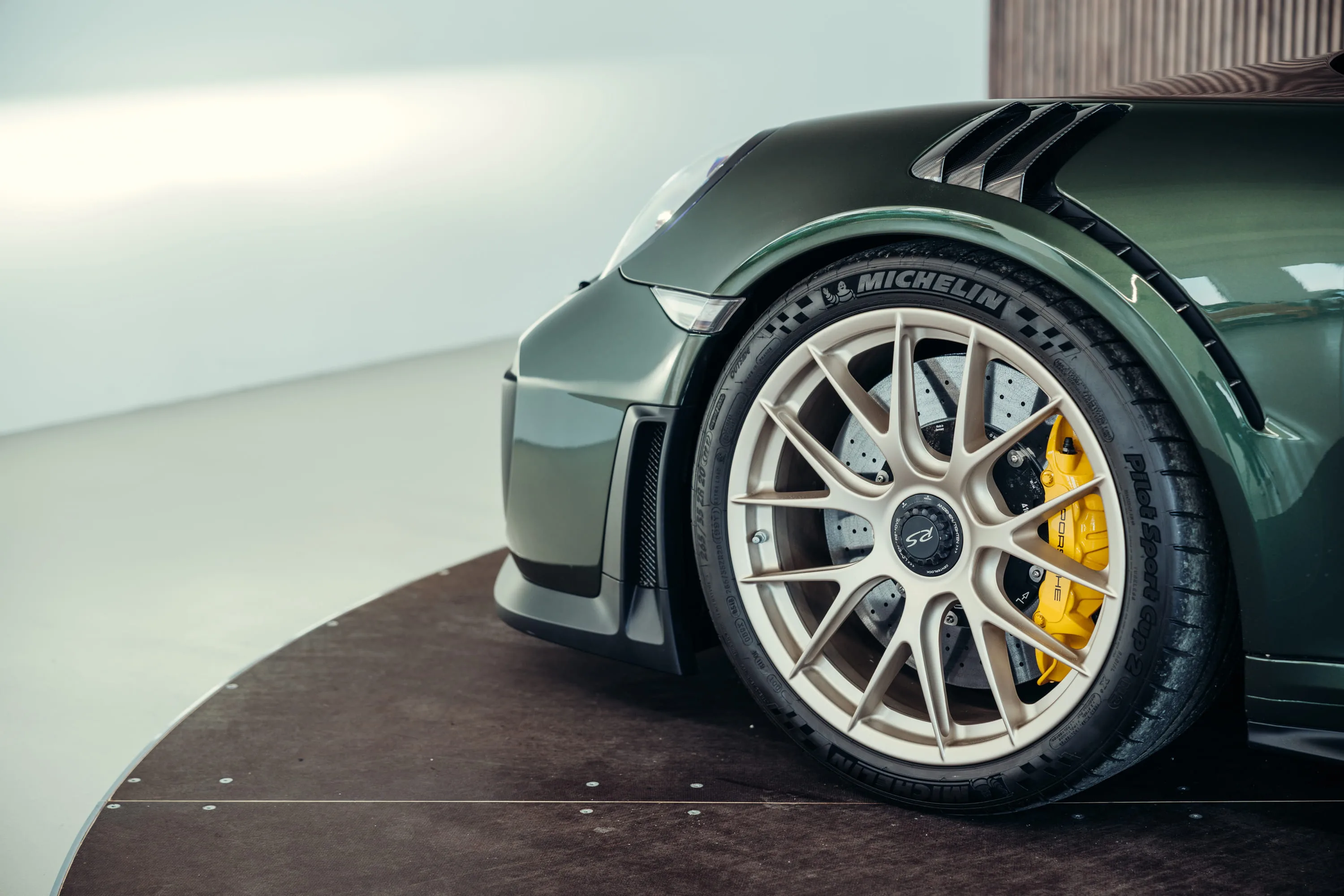 Porsche 911 GT2 RS