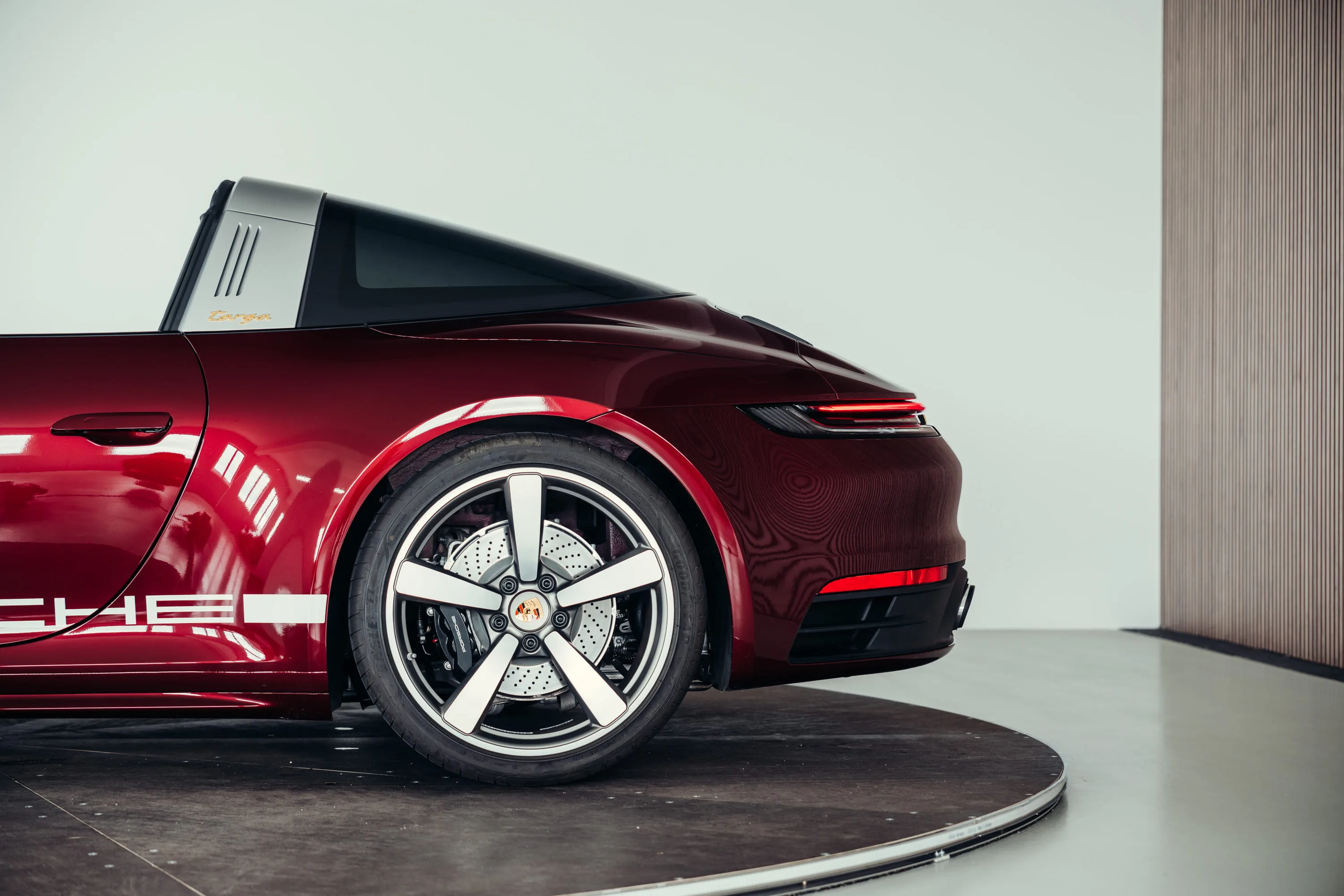 Porsche 911 Targa 4S Heritage Design