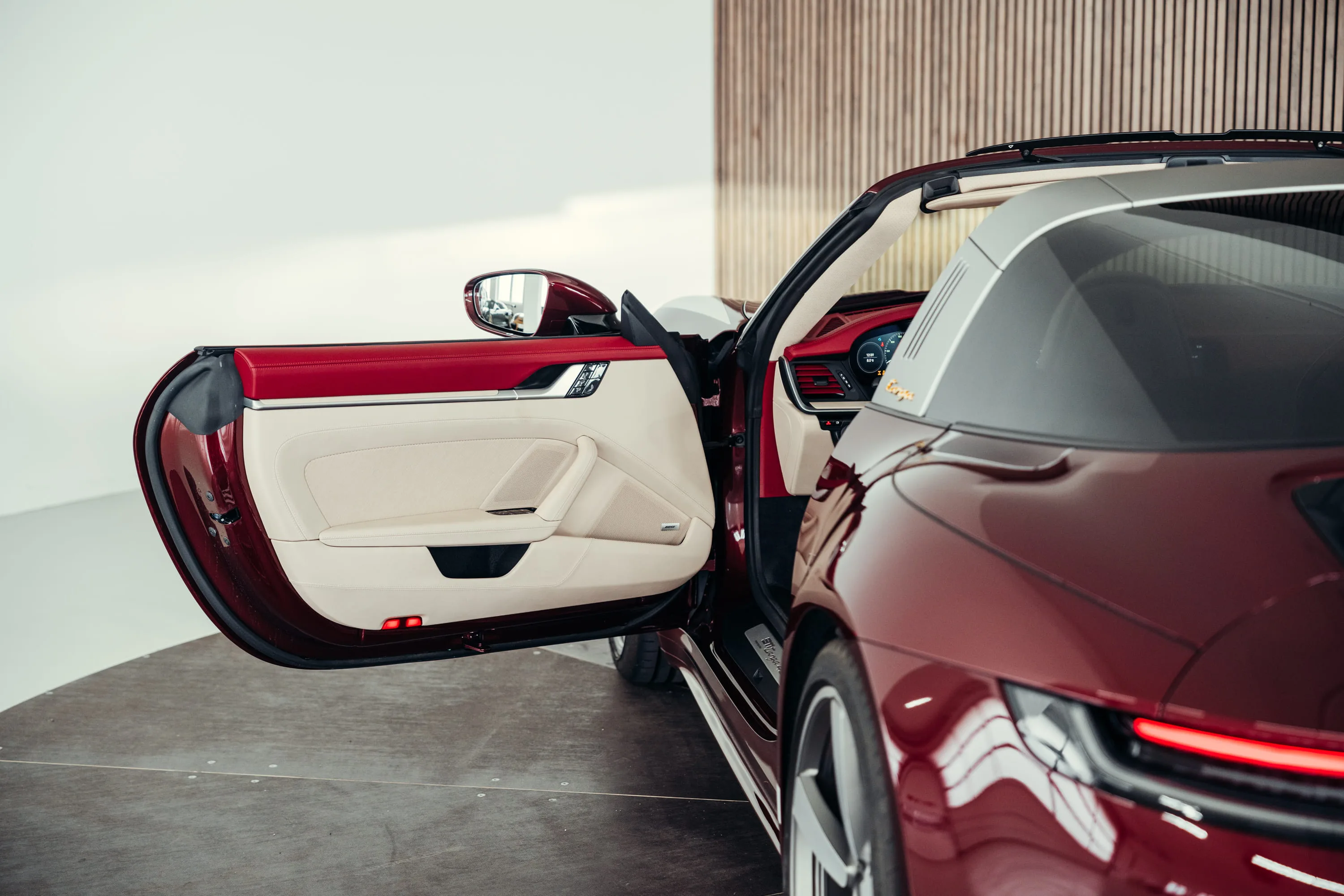Porsche 911 Targa 4S Heritage Design