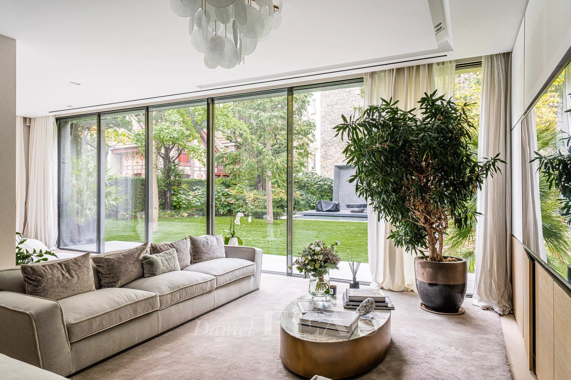 Exceptional Private Mansion Auteuil Paris 16th For Sale — HYPERLUXE