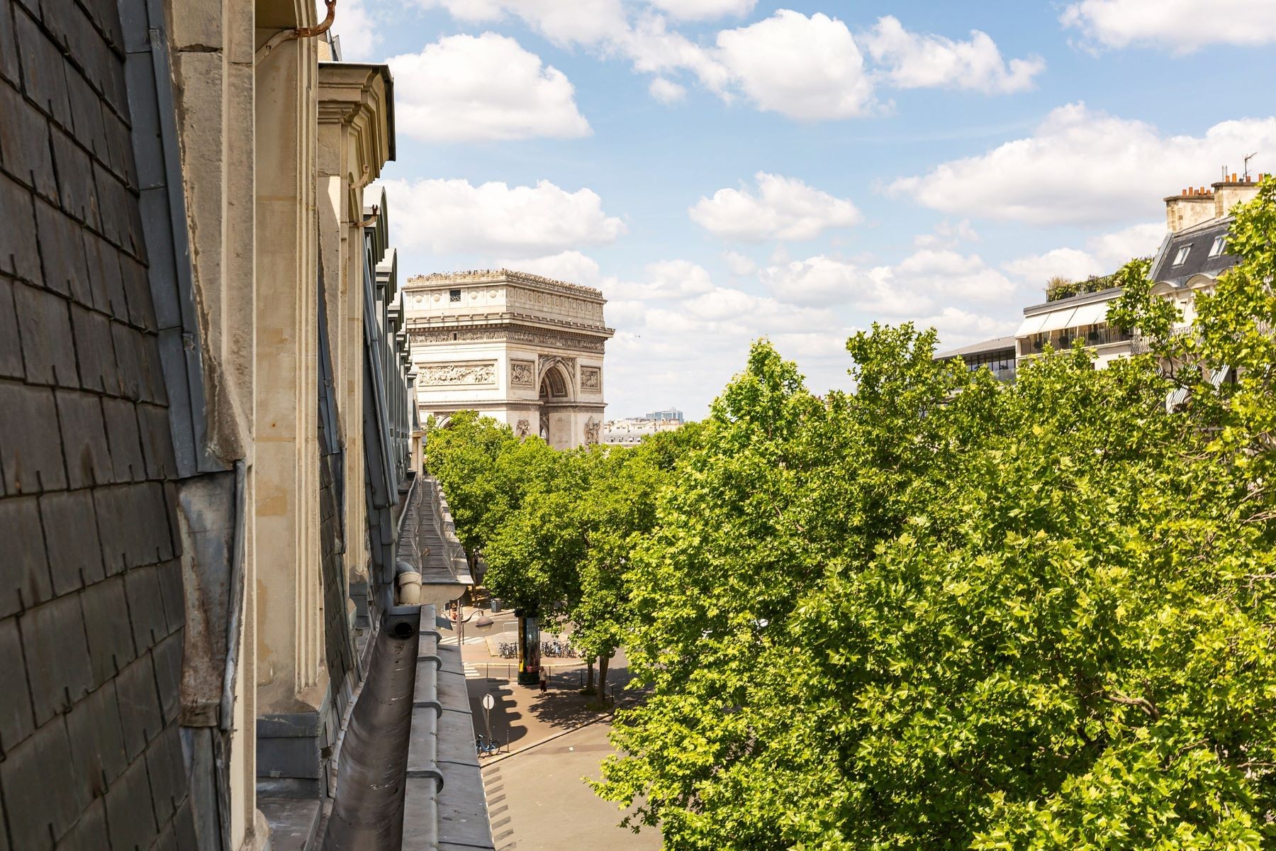 Private Mansion Arc de Triomphe Iéna Paris 16th For Sale — HYPERLUXE
