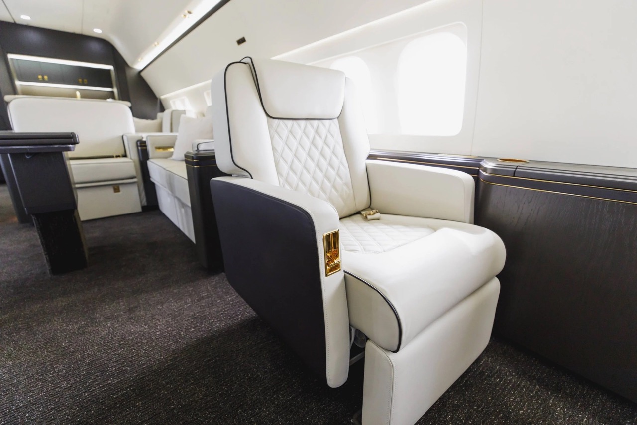 Boeing BBJ club seat detail
