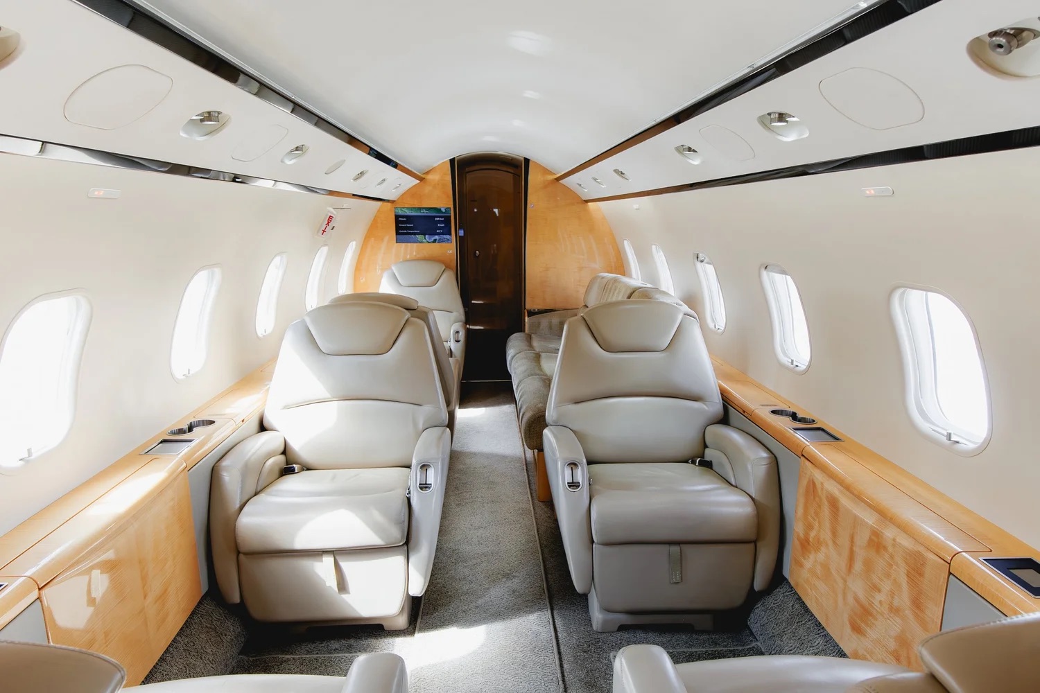 Challenger 300