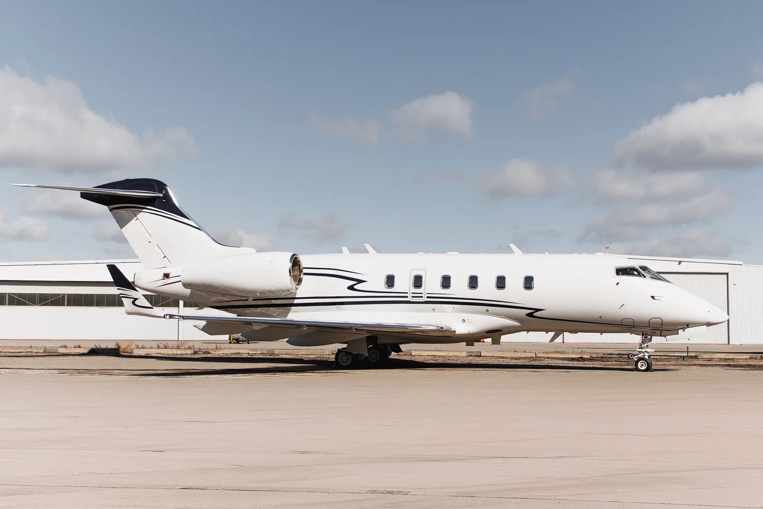 Challenger 300