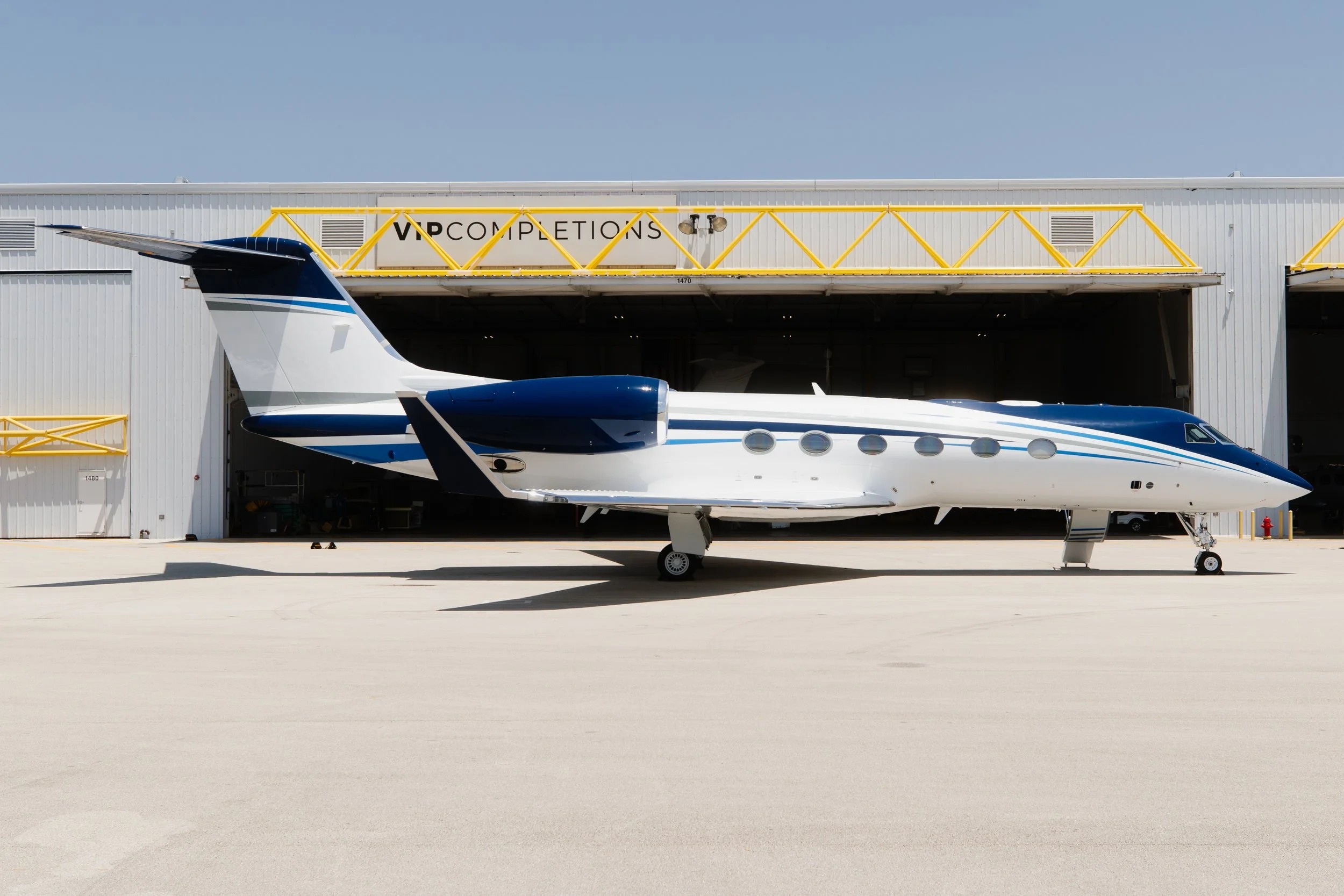 Gulfstream G450 exterior 4