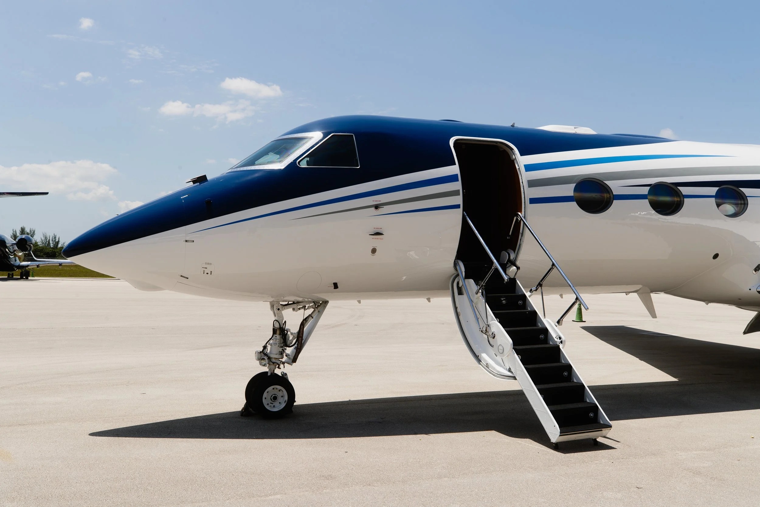 Gulfstream G450 exterior 3