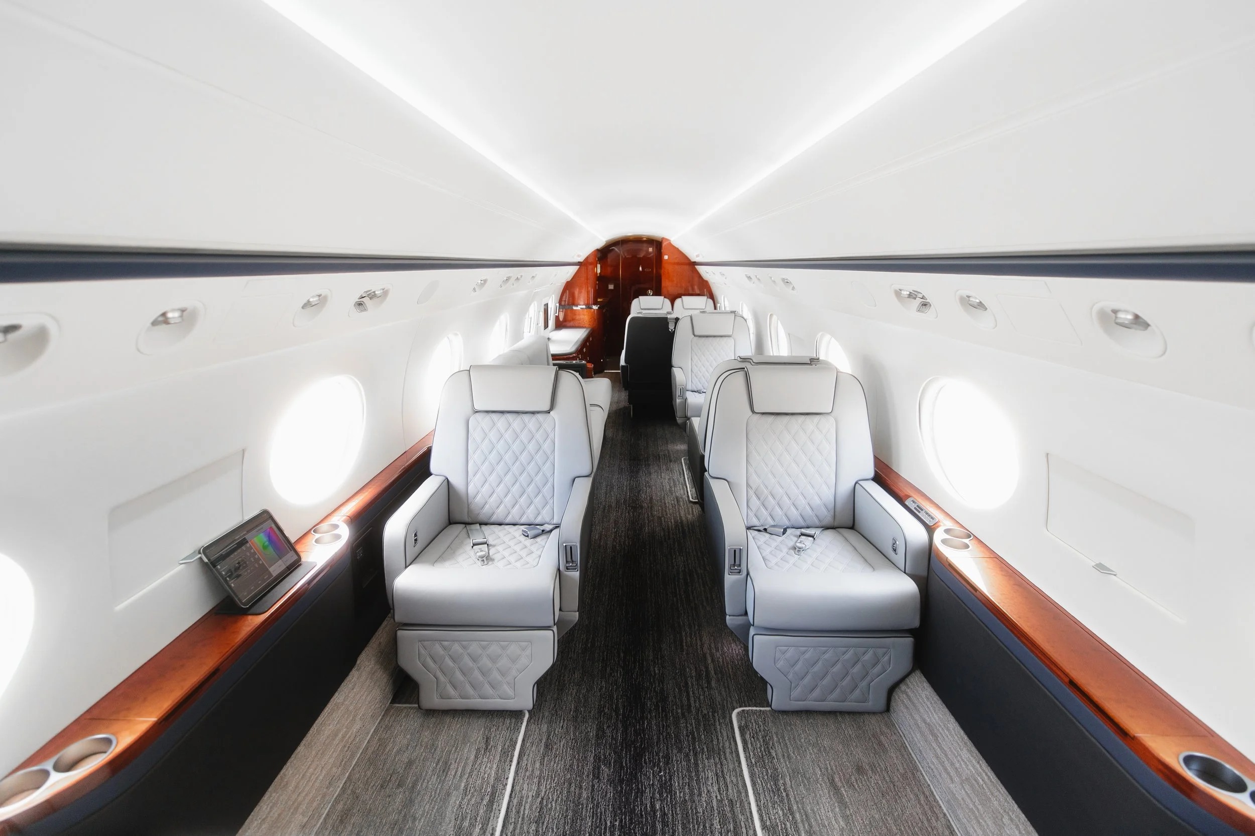 Gulfstream G450 main cabin
