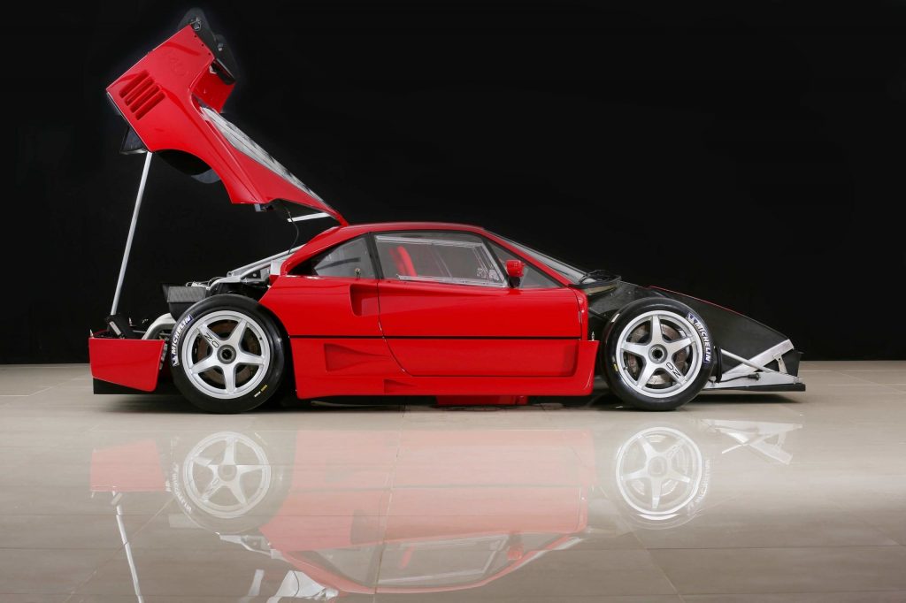 Ferrari F40 LM 1994 for sale - Hyper Luxe Off-market