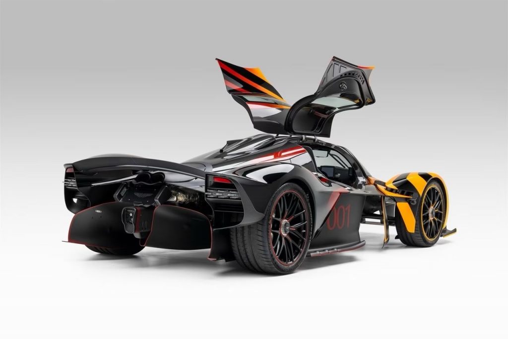 2024 Aston Martin Valkyrie for sale - HYPERLUXE