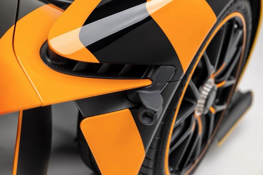 2024 Aston Martin Valkyrie for sale - HYPERLUXE